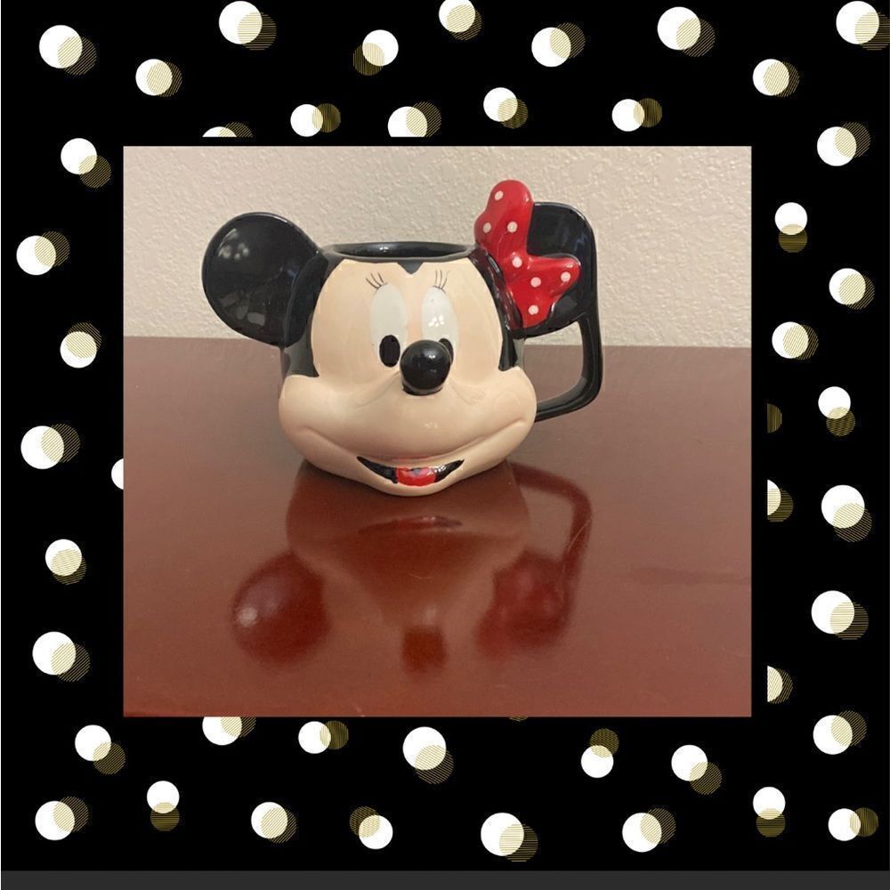 🎀🎀 ONE OF KIND MINNIE MOUSE WITH HER RED BOW COFFEE MUG🎀🎀